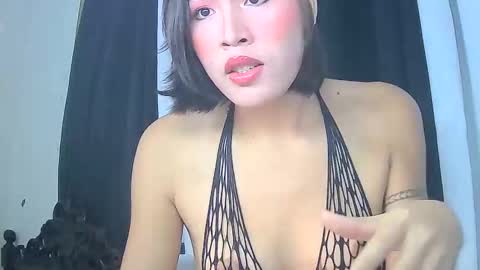 LIL LEE online show from 23, 2, 2025