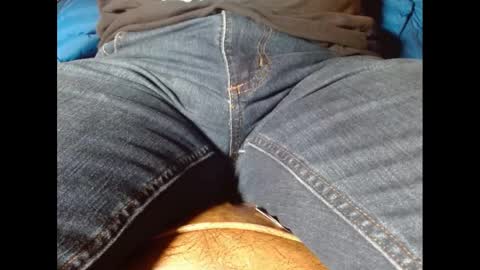 Snapshot of fuzzyblues chatting on 1, 1, 2025 Fuzzy Blues online show from 1, 1, 2025