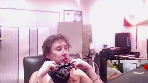 Snapshot of fxckingfreaks chatting on 27, 9, 2025 fxckingfreaks online show from 27, 9, 2025