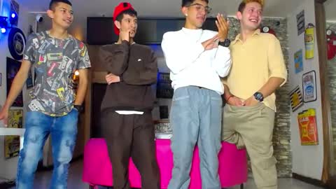 Snapshot of g4mens chatting on 3, 10, 2025 G4MENS online show from 3, 10, 2025