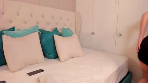 Snapshot of gabby_london chatting on 6, 3, 2025 Gabriela online show from 6, 3, 2025