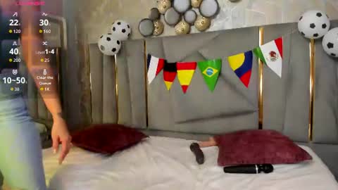 Snapshot of gabby_santos_ chatting on 9, 7, 2026 Gaby Santos online show from 9, 7, 2026