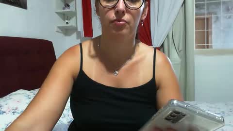 gaby  layla online show from 4, 4, 2026