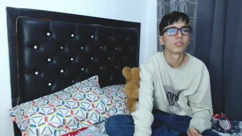 gabriel_x18 online show from 3, 2, 2026