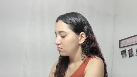 Snapshot of gabriela_duarte chatting on 3, 12, 2024 Gabi online show from 3, 12, 2024