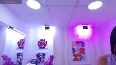 Gabby  online show from 12, 4, 2026