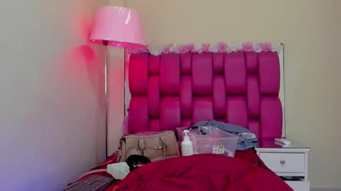 Gaby Im on vacation see you on November 25 online show from 5, 2, 2025