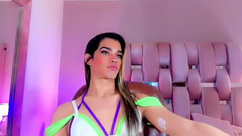 Snapshot of gabrielats23 chatting on 18, 12, 2024 Gabriela online show from 18, 12, 2024