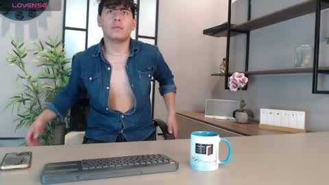 Snapshot of gabriell_ramirez_ chatting on 1, 3, 2025 gabriell_ramirez_ online show from 1, 3, 2025