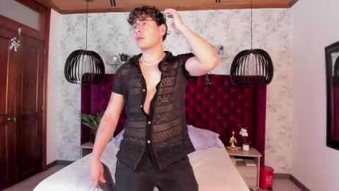 Snapshot of gabriell_ramirez_ chatting on 7, 3, 2025 gabriell_ramirez_ online show from 7, 3, 2025
