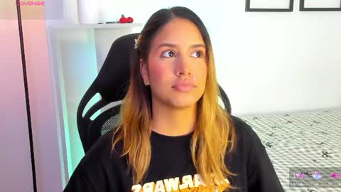 Snapshot of gabriella__tom chatting on 8, 7, 2026 Gabriella online show from 8, 7, 2026
