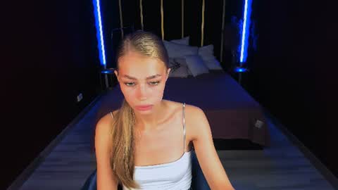 Snapshot of gabriella_williams chatting on 15, 7, 2026 Gabi online show from 15, 7, 2026