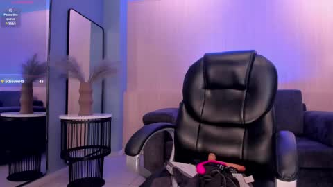 Gabriella Lee online show from 1, 3, 2025