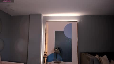 Gabriella Lee online show from 17, 9, 2025