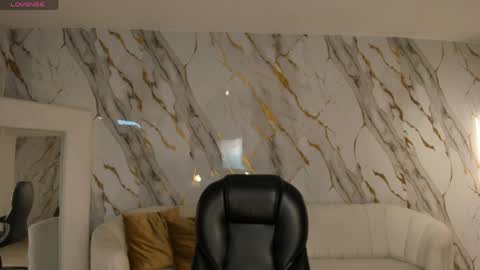 Gabriella Lee online show from 5, 4, 2026