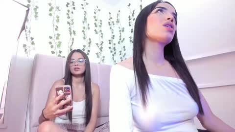 Snapshot of gabrielle_steele chatting on 3, 3, 2025 online show from 3, 3, 2025