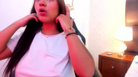 gabymoreau online show from 16, 10, 2025