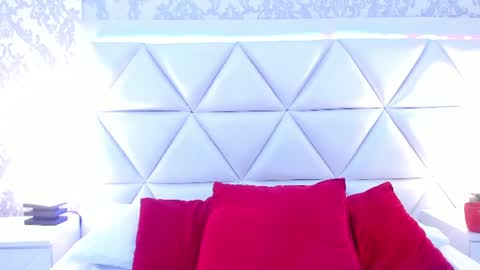 Snapshot of gabymoreau chatting on 24, 6, 2026 gabymoreau online show from 24, 6, 2026