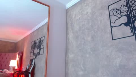 Snapshot of gabypetit chatting on 10, 12, 2024 Gaby online show from 10, 12, 2024