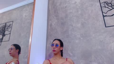 Snapshot of gabypetit chatting on 31, 12, 2024 Gaby online show from 31, 12, 2024
