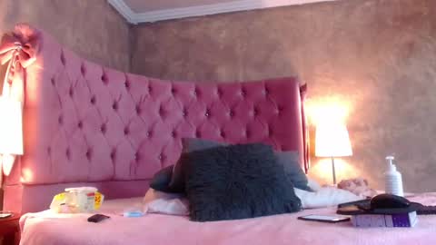 Snapshot of gabypetit chatting on 23, 2, 2025 Gaby online show from 23, 2, 2025