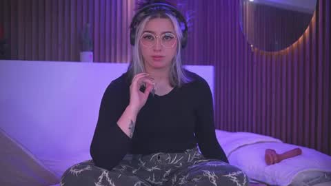 Snapshot of gabyrose9 chatting on 18, 6, 2026 gabyrose9 online show from 18, 6, 2026