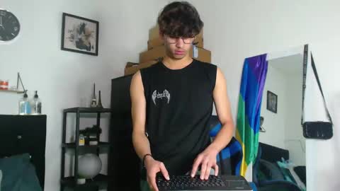 Snapshot of gael_jones chatting on 14, 9, 2025 gael_jones online show from 14, 9, 2025
