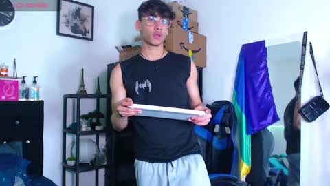 Snapshot of gael_jones chatting on 5, 10, 2025 gael_jones online show from 5, 10, 2025