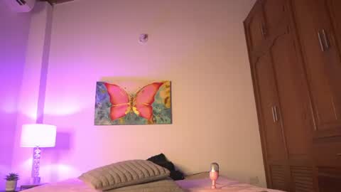 Snapshot of gala_monroe chatting on 19, 6, 2026 gala_monroe online show from 19, 6, 2026