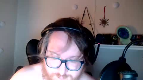 Snapshot of gamer_dong_water chatting on 14, 6, 2026 Gamer Dad online show from 14, 6, 2026