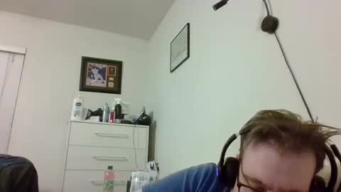 Snapshot of garyg930 chatting on 4, 11, 2025 Gary online show from 4, 11, 2025