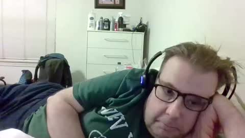 Snapshot of garyg930 chatting on 14, 11, 2025 Gary online show from 14, 11, 2025