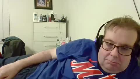 Snapshot of garyg930 chatting on 15, 11, 2025 Gary online show from 15, 11, 2025