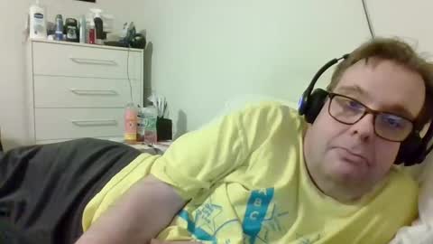 Snapshot of garyg930 chatting on 4, 12, 2025 Gary online show from 4, 12, 2025