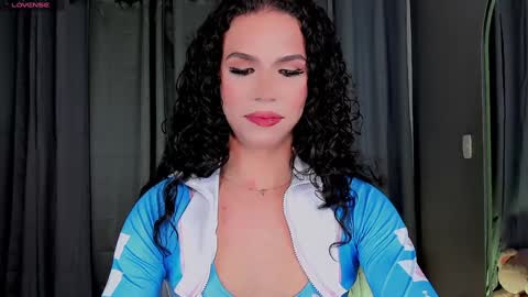 Snapshot of gatitavenecis1 chatting on 26, 12, 2024 Vnecis Marn online show from 26, 12, 2024