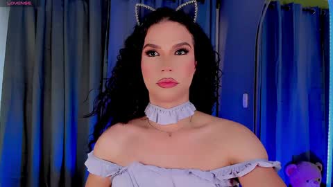 Snapshot of gatitavenecis1 chatting on 5, 1, 2025 Vnecis Marn online show from 5, 1, 2025