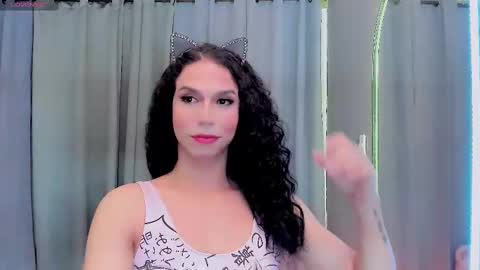 Snapshot of gatitavenecis1 chatting on 5, 3, 2025 Vnecis Marn online show from 5, 3, 2025