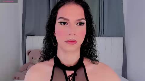 Snapshot of gatitavenecis1 chatting on 19, 9, 2025 Vnecis Marn online show from 19, 9, 2025