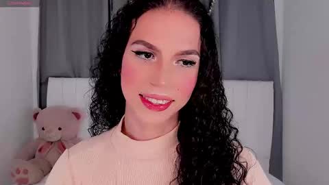 Snapshot of gatitavenecis1 chatting on 25, 9, 2025 Vnecis Marn online show from 25, 9, 2025