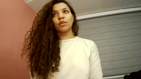 Snapshot of gatubelahotxxx chatting on 26, 5, 2026 gatubelahotxxx online show from 26, 5, 2026