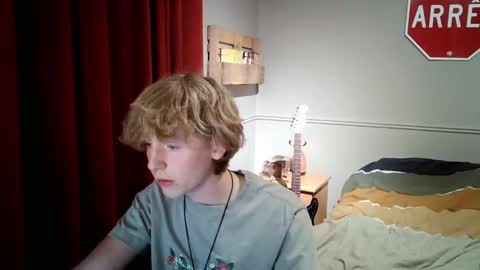 Snapshot of gayblondboy chatting on 25, 10, 2025 gayblondboy online show from 25, 10, 2025