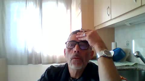 Snapshot of gen3841 chatting on 25, 5, 2026 Gen online show from 25, 5, 2026