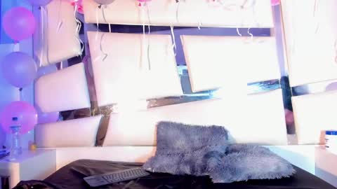 Snapshot of genesis_ask chatting on 6, 11, 2025 Genesis online show from 6, 11, 2025