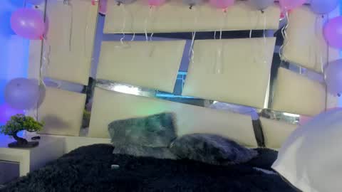 Snapshot of genesis_ask chatting on 12, 11, 2025 Genesis online show from 12, 11, 2025