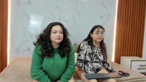 Snapshot of genesis_y_moon chatting on 15, 7, 2026 genesis_y_moon online show from 15, 7, 2026