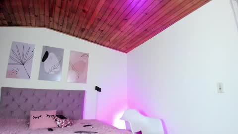 Sofia online show from 8, 3, 2025