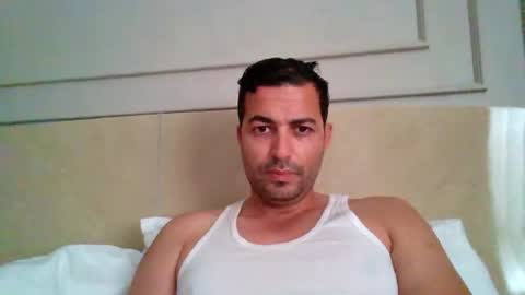 Snapshot of genteldevil chatting on 18, 10, 2025 genteldevil online show from 18, 10, 2025