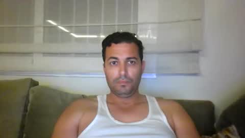 Snapshot of genteldevil chatting on 23, 10, 2025 genteldevil online show from 23, 10, 2025