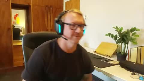 Snapshot of gentleman_xoxo chatting on 6, 4, 2026 Gentleman online show from 6, 4, 2026