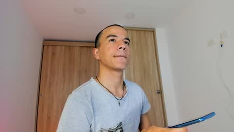 Snapshot of george_cams1 chatting on 7, 5, 2026 Jorge online show from 7, 5, 2026
